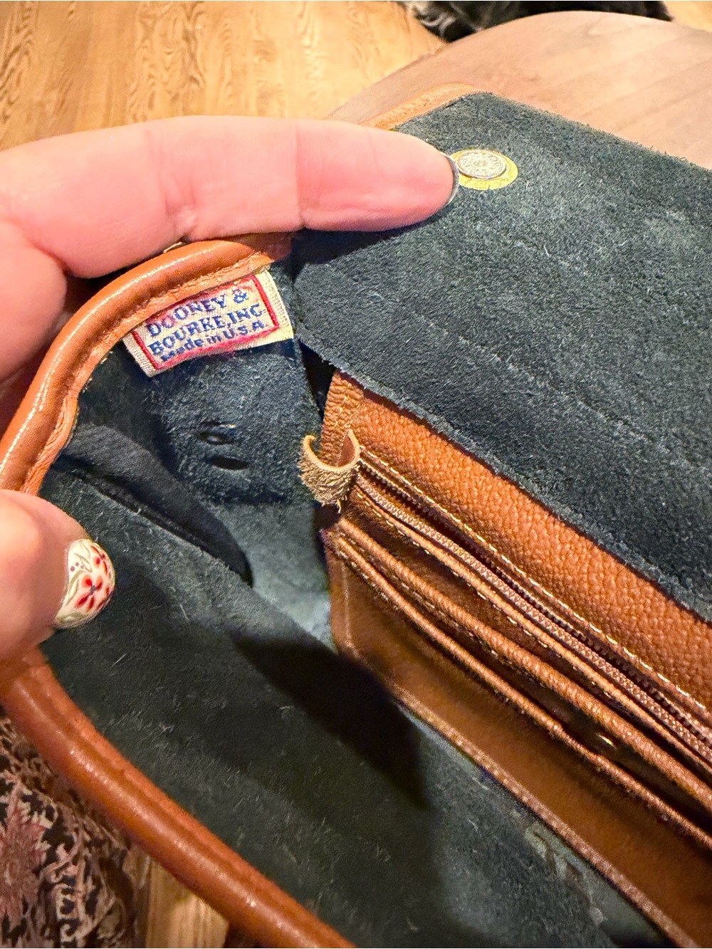 Vintage Dooney & Bourke Black and Brown Pebbled Leather Crossbody - Picture 7 of 11